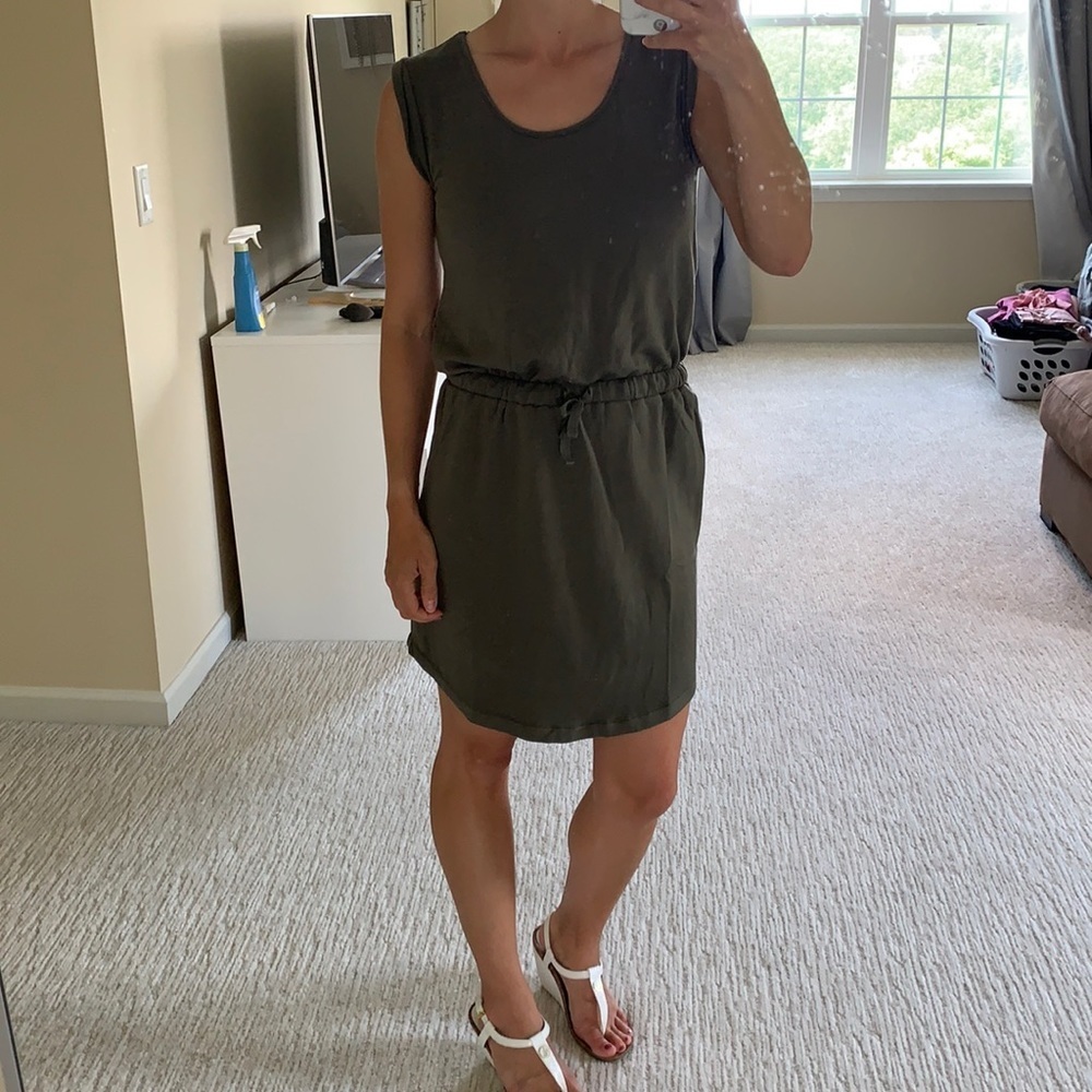 Lou & Grey Signature soft tie waist tank dress